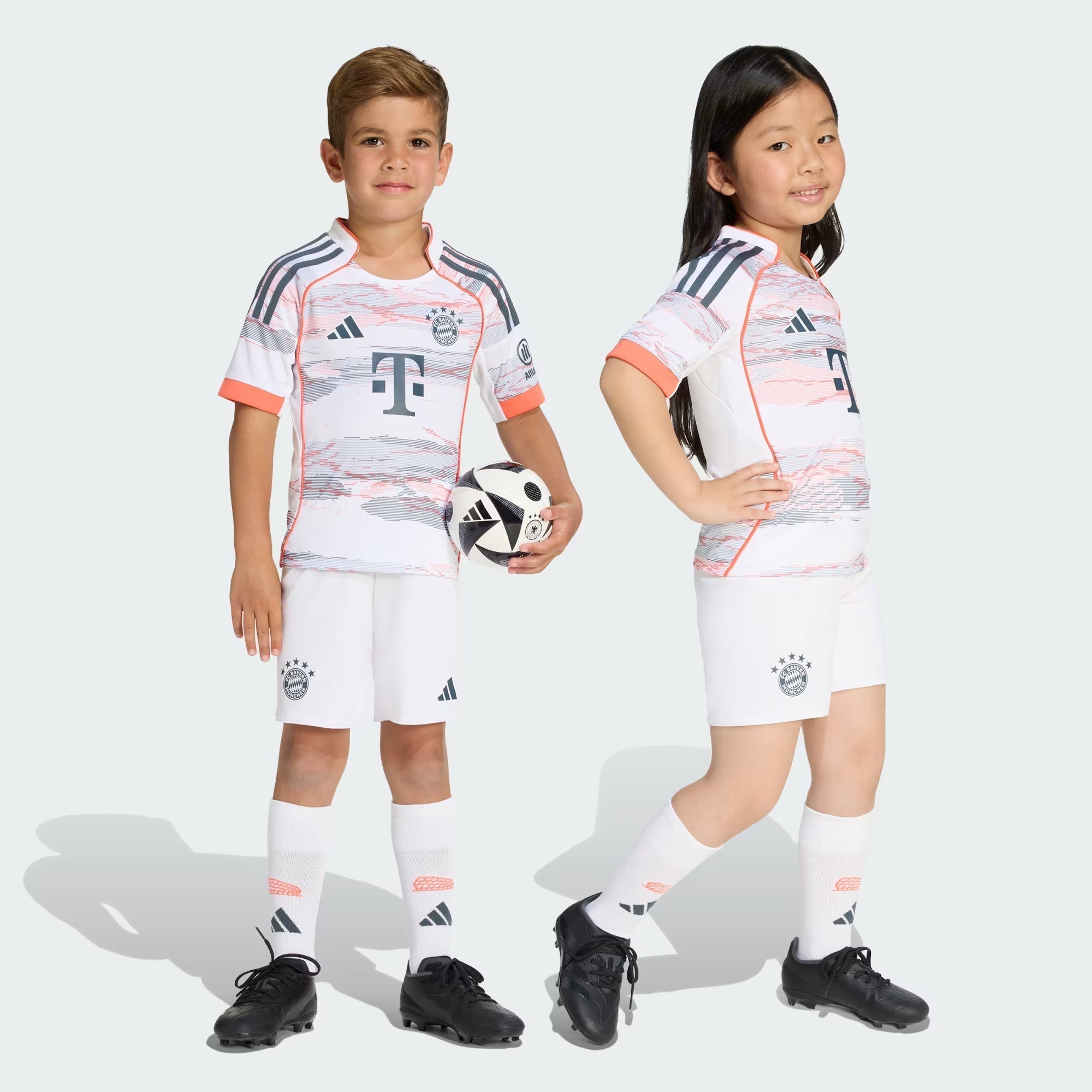 2025/26 Bayern München Away Kids Kit