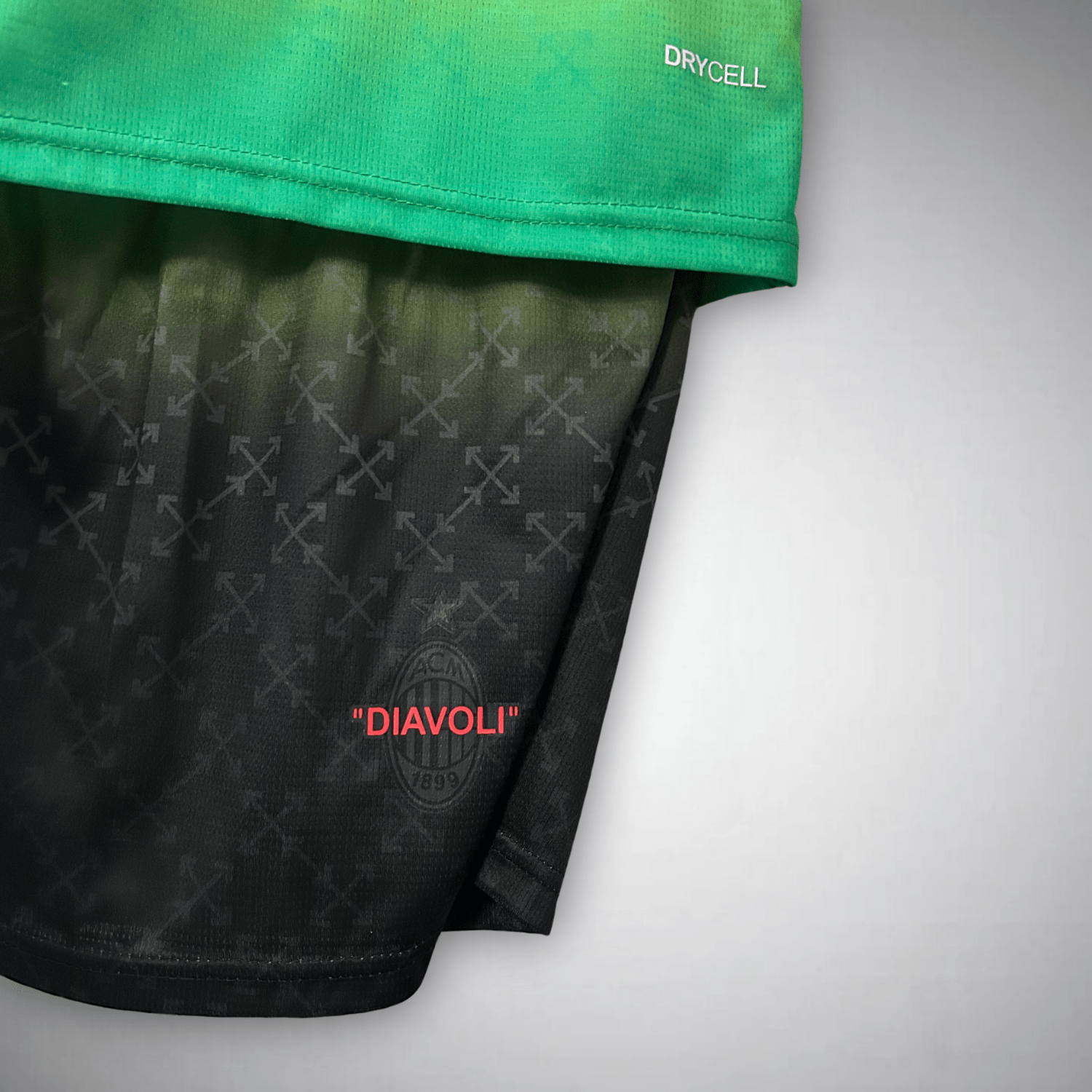 AC Milan Off-White Kids Football Kit - Diavoli