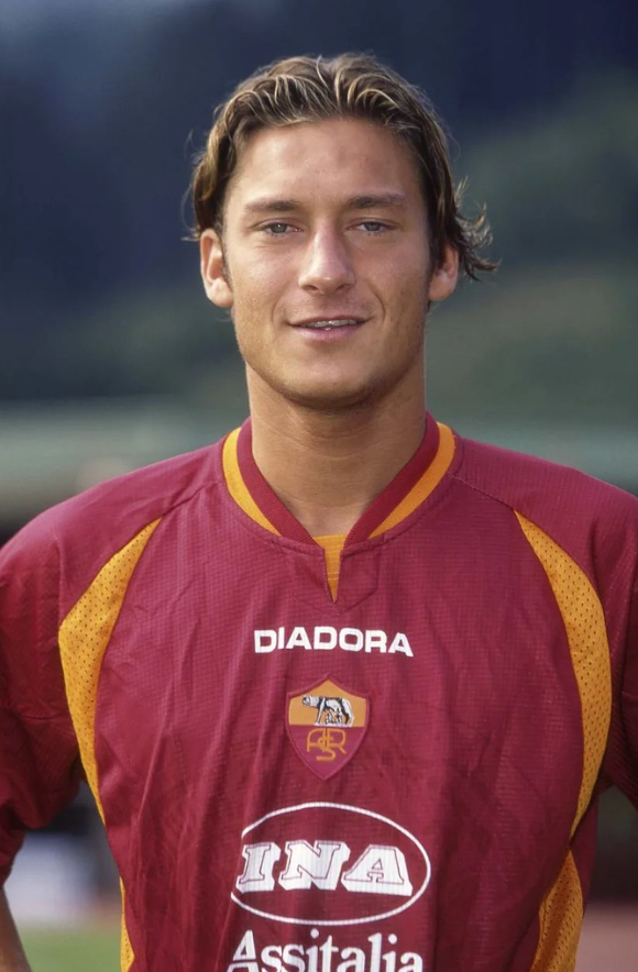 As Roma 1997/1998 Home Retro Jersey